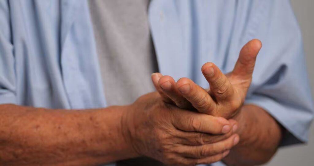 an asian man has tingling and numbness in his hand 2026 01 08 05 48 21 utc converted